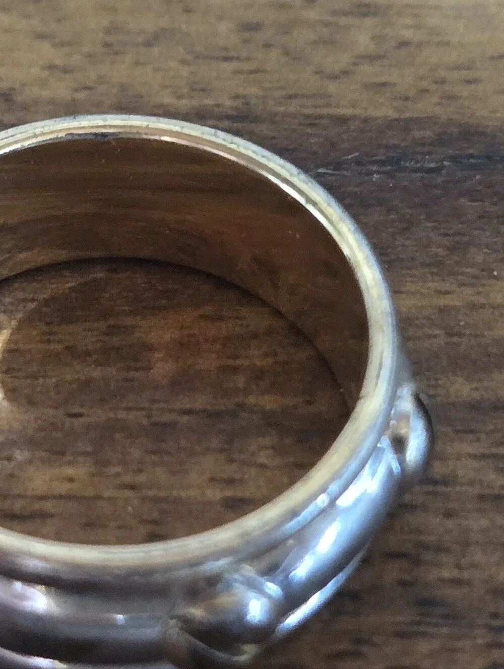 Wide Band Screw Accent Ring Distressed Gold Silver Tone Size 7.5 POR0000